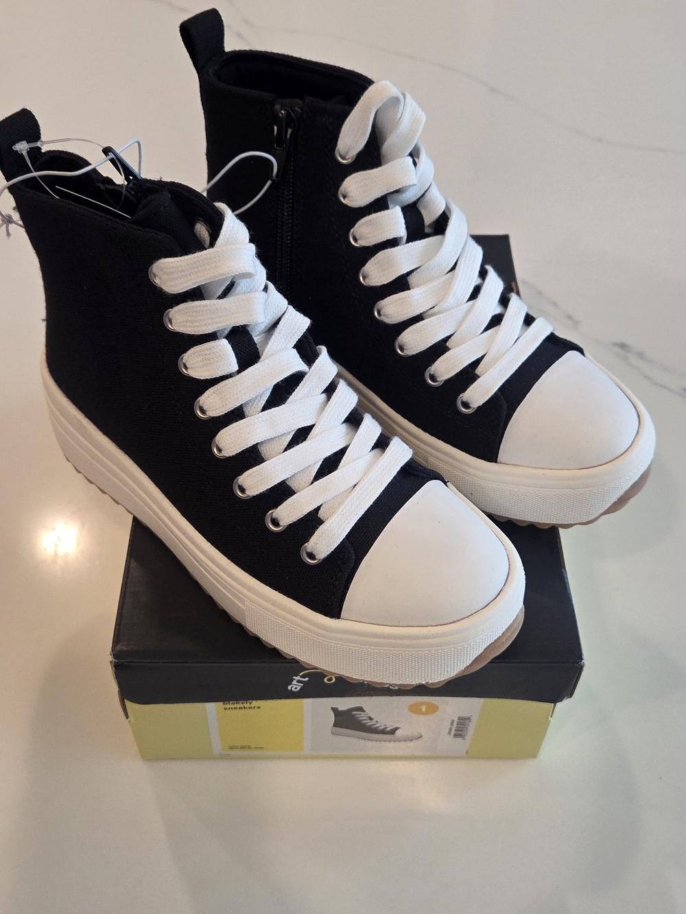 Art Class Blakely High Top Sneakers Black & White